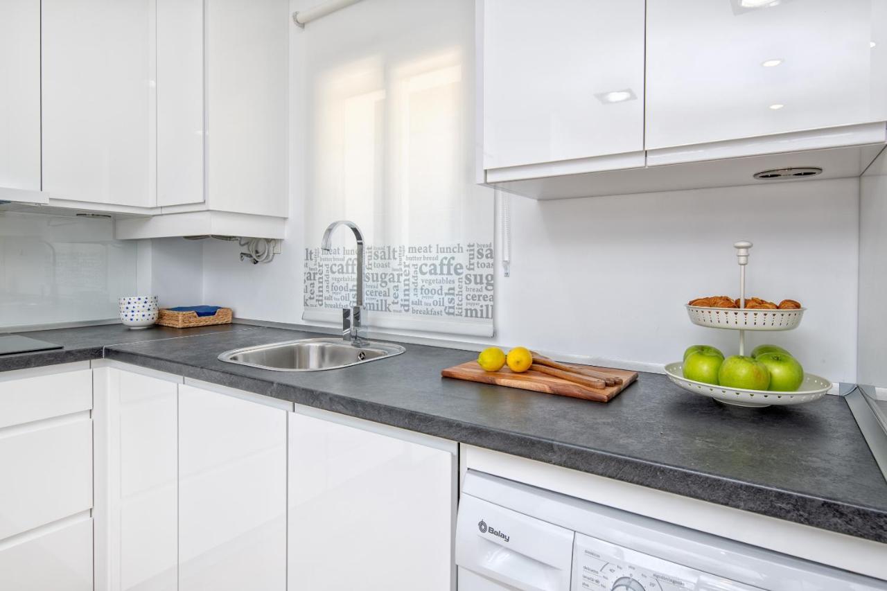 Lola Playa Puerto Marina Apartman Benalmádena Kültér fotó
