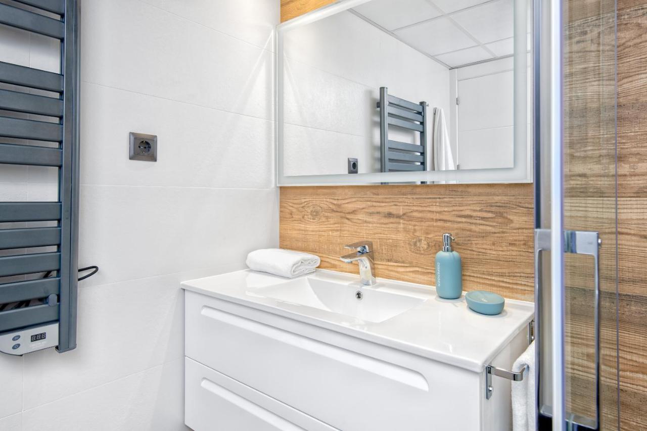 Lola Playa Puerto Marina Apartman Benalmádena Kültér fotó